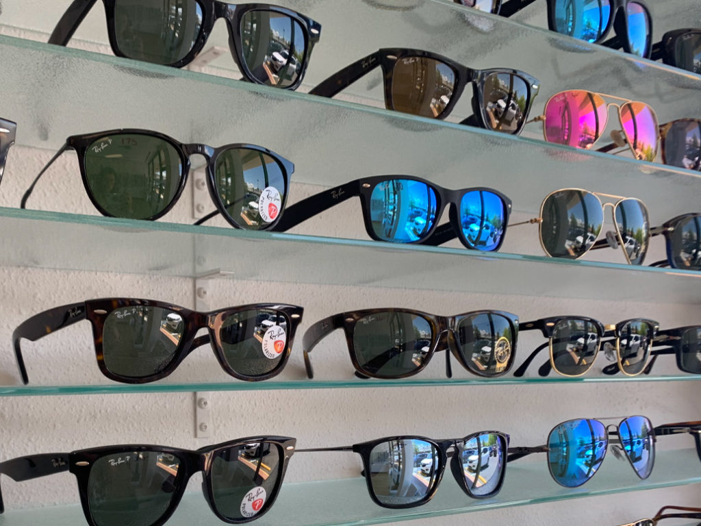 Buy Stylish Men's Oakley Sunglasses (BSF323)